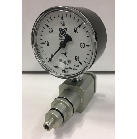 T�thetsmanometer f�r monterin p� skena